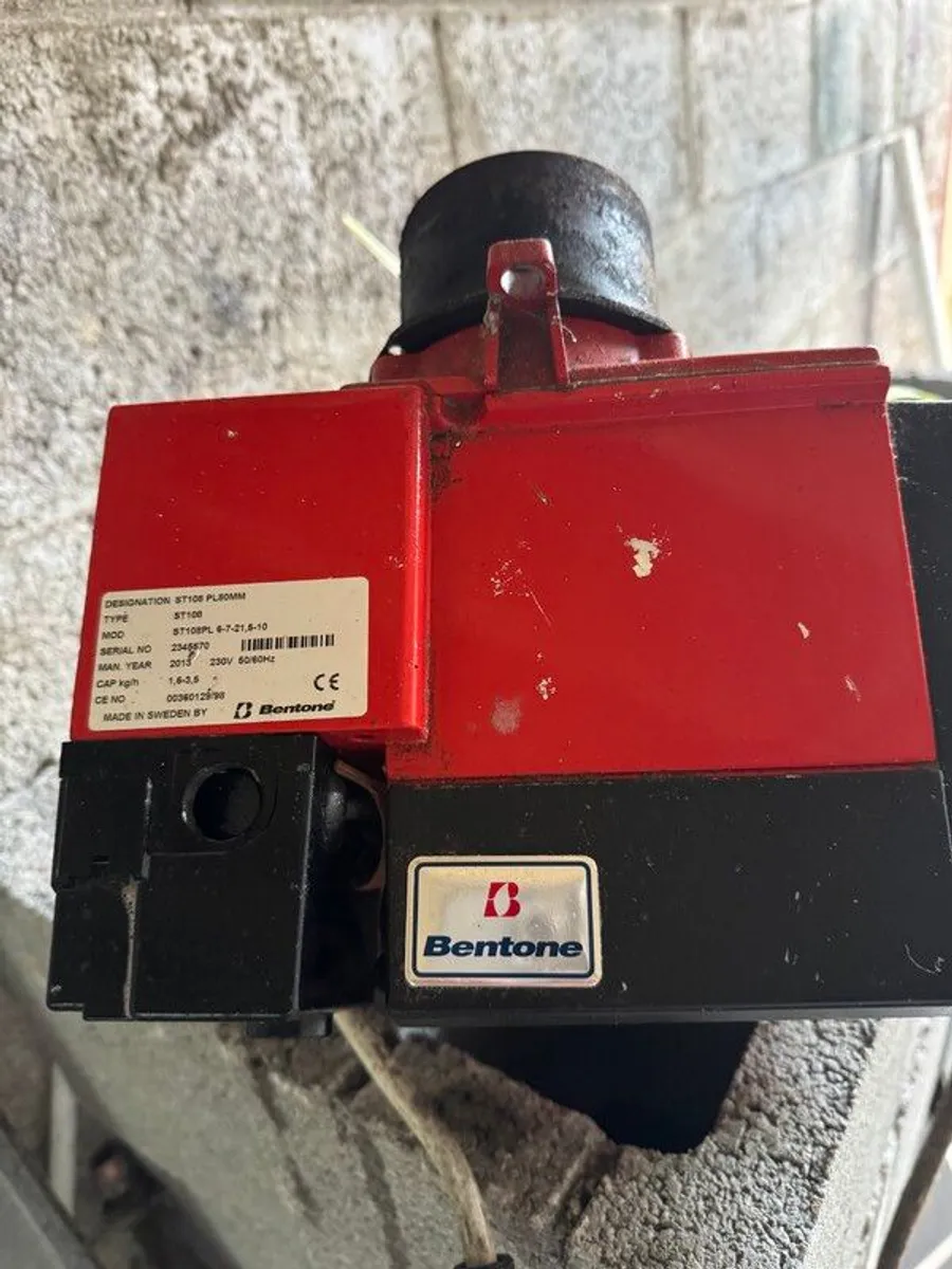 Bentone / Sterling ST108 Oil Burner - Image 1