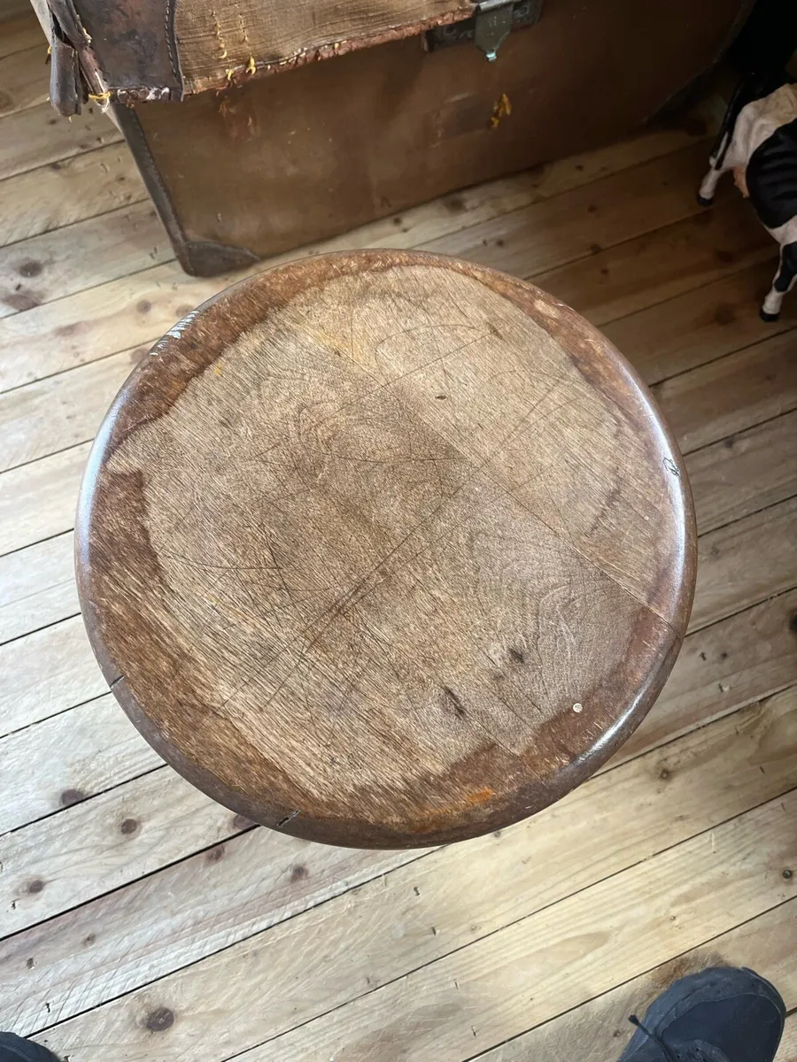 Cast Iron Singer Revolving Stool - Image 2