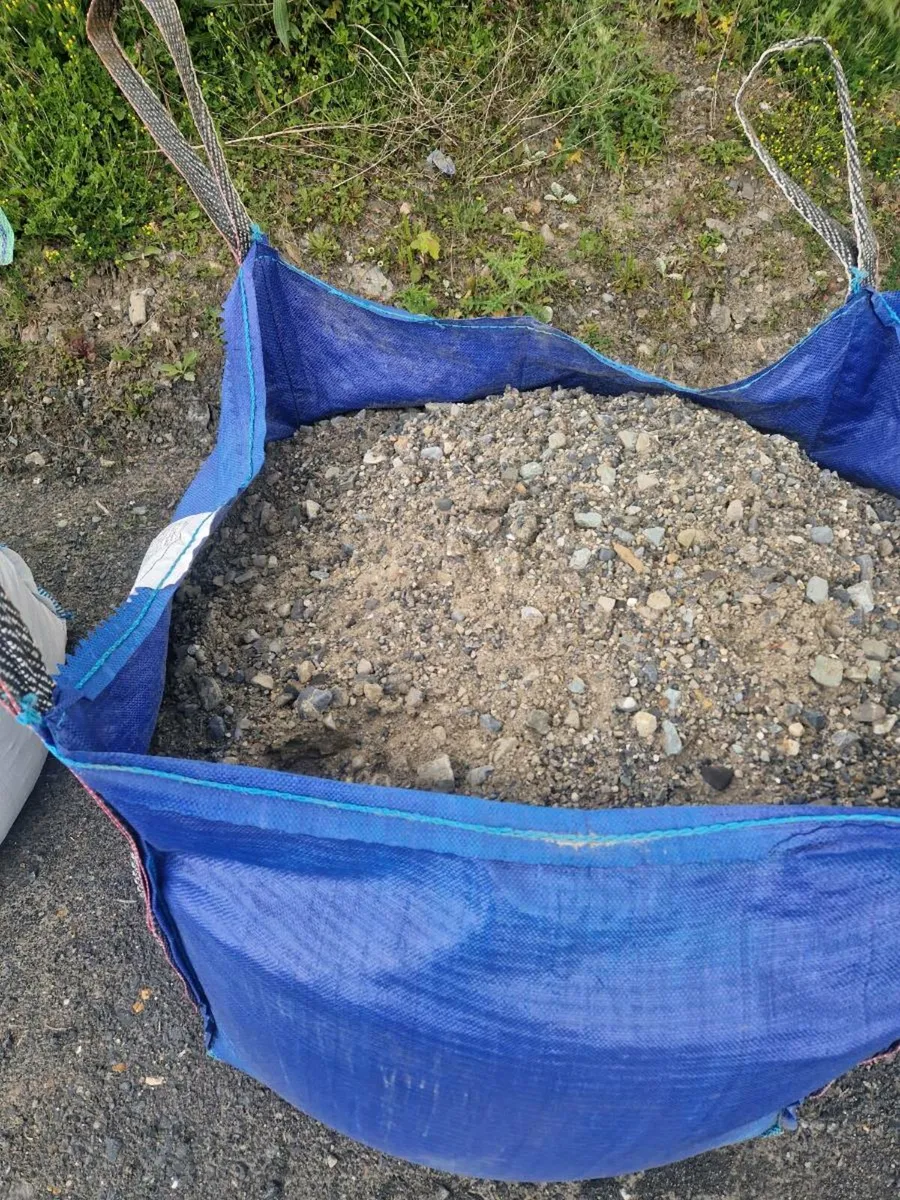 Half ton bags Gravel - Image 1