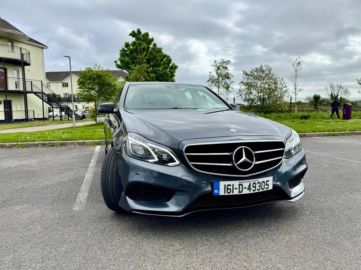 MERCEDES BENZ E220 CDI AMG NIGHT EDITION - Image 2