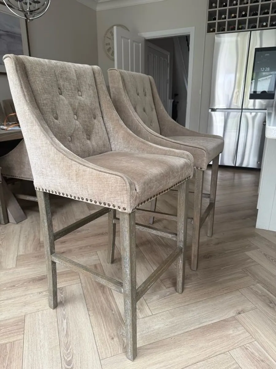 bar stools - Image 1