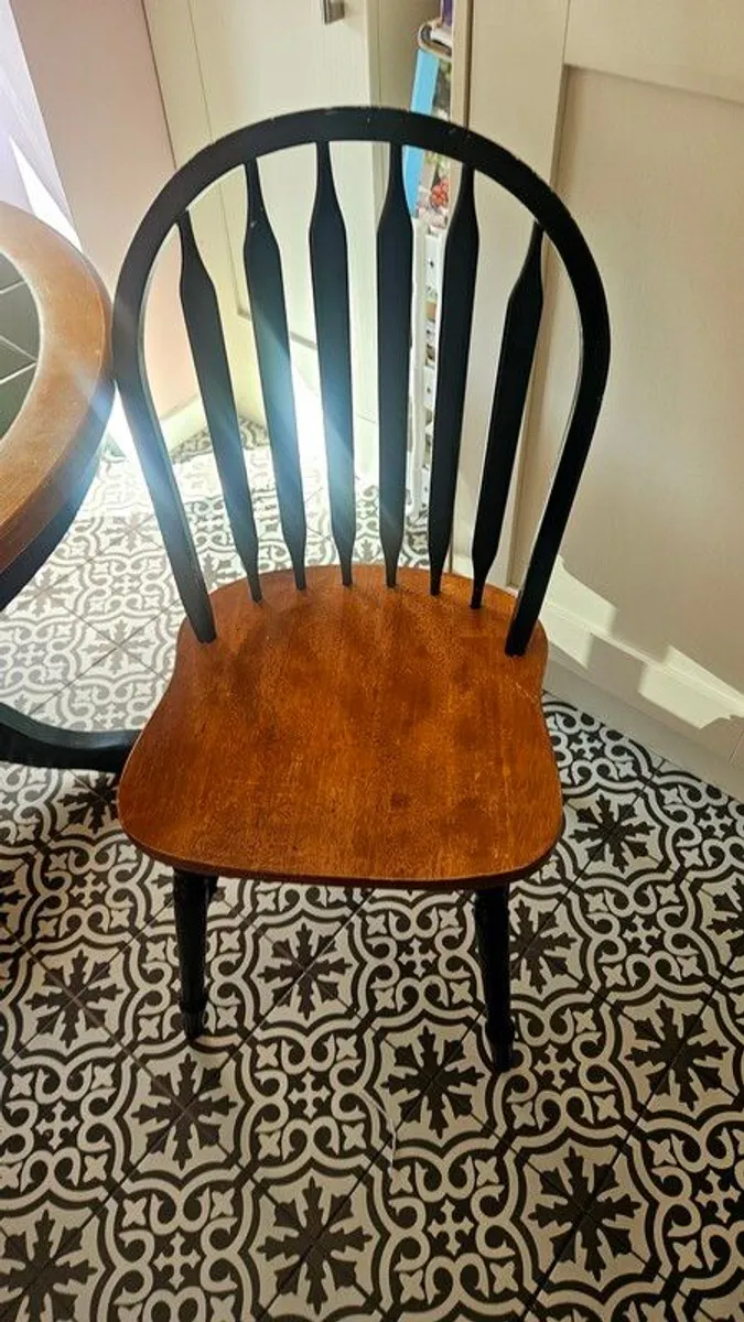 Retro kitchen table and chairs - Image 4