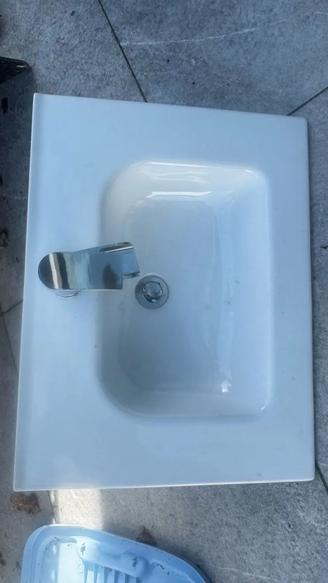 Sink - Image 1