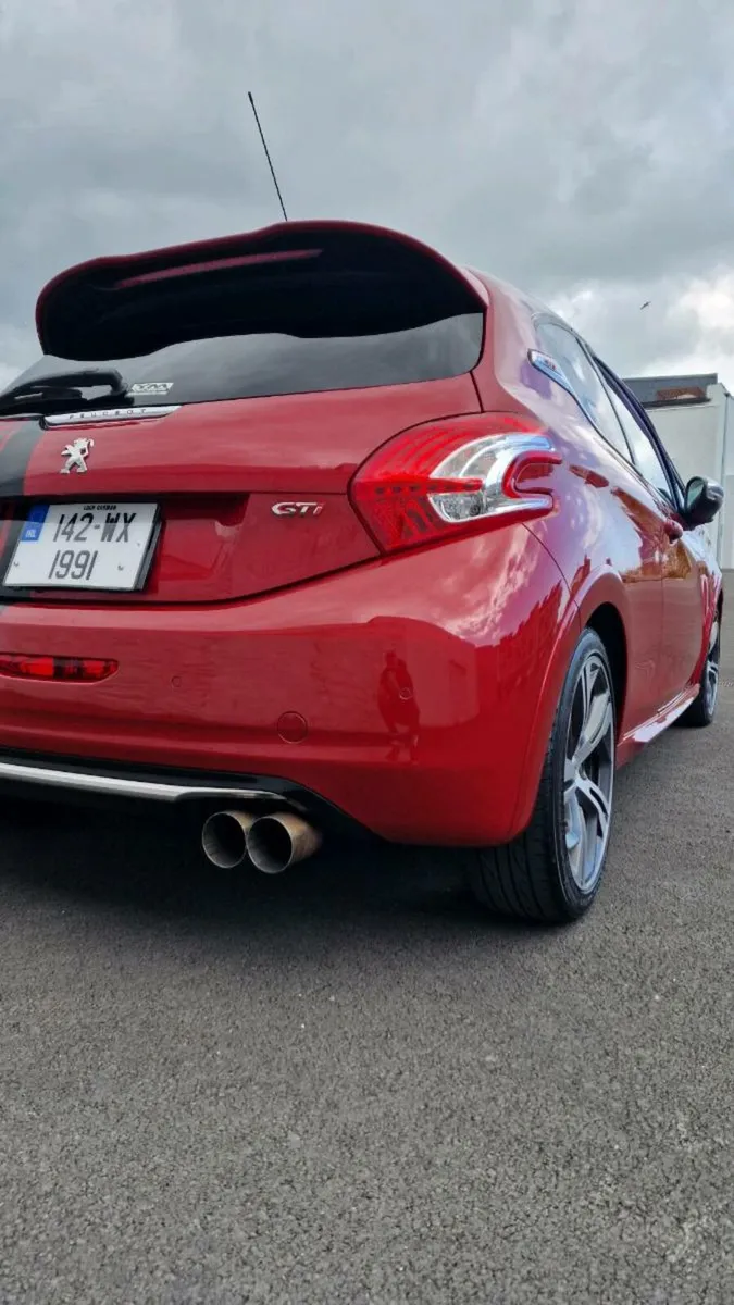 Peugeot 208 gti - Image 1