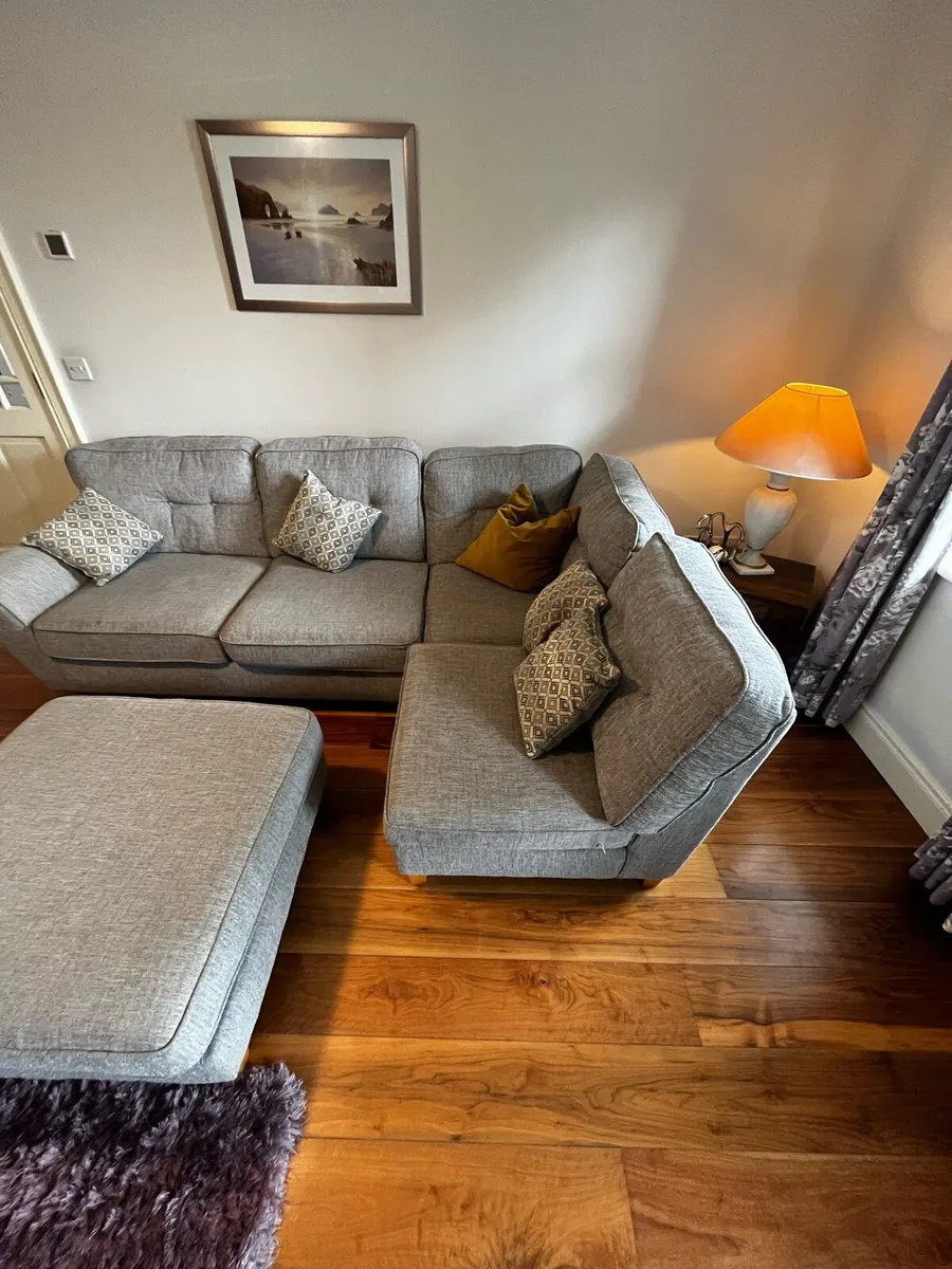 Corner sofa ,Armchair & footstool - Image 2