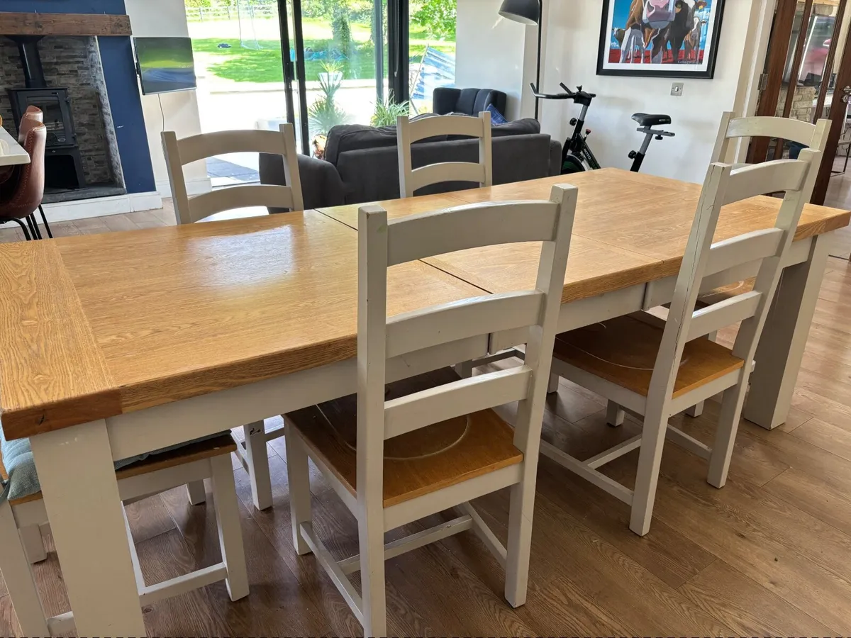 Kitchen Table and Chairs - Image 4