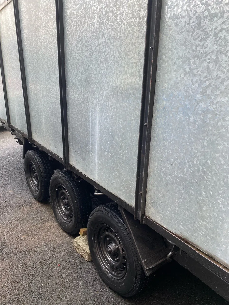 Heavy duty 6 axel trailer 18ft x 8.5ft x8.2ft - Image 3
