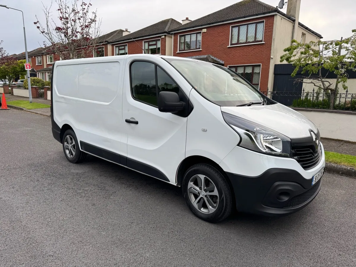 Renault Trafic 2016 - Image 1