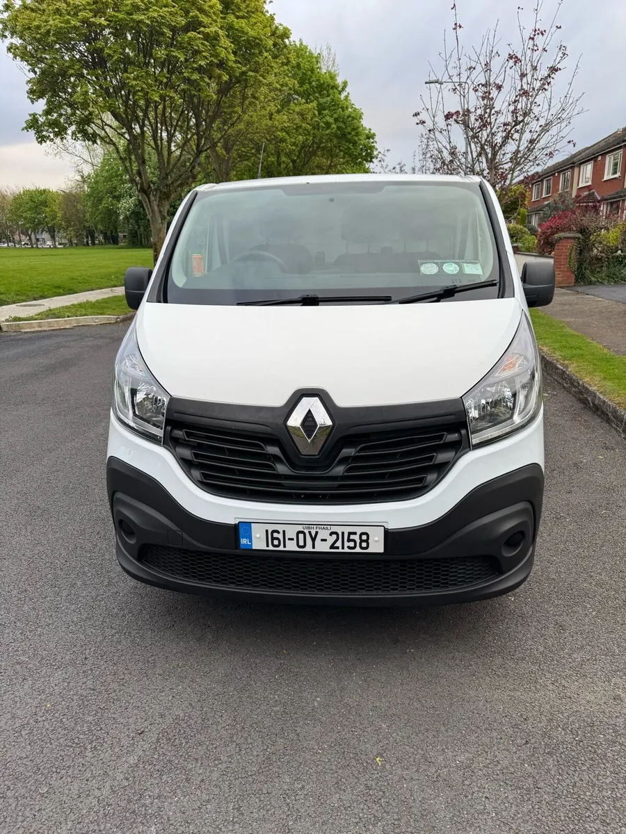 Renault Trafic 2016 - Image 2