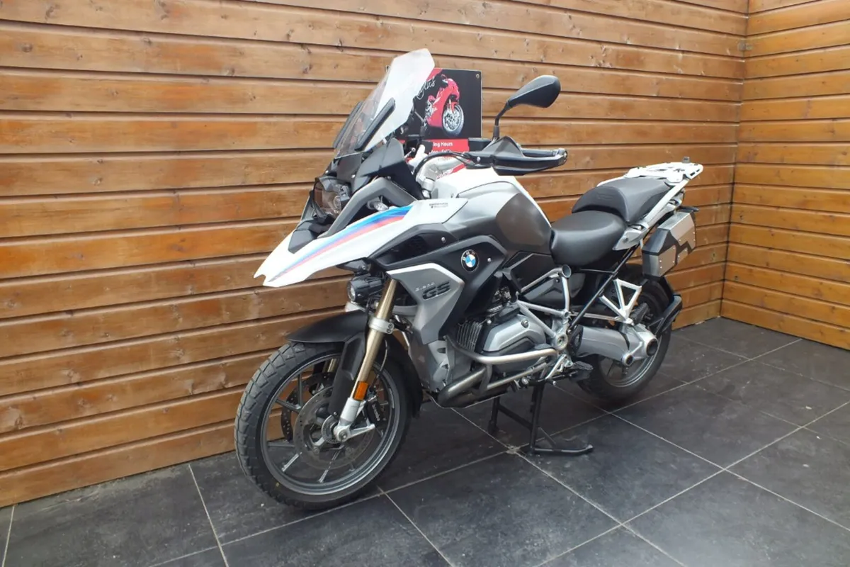 2018 BMW R1200GS (Mint & Loaded) - Image 3