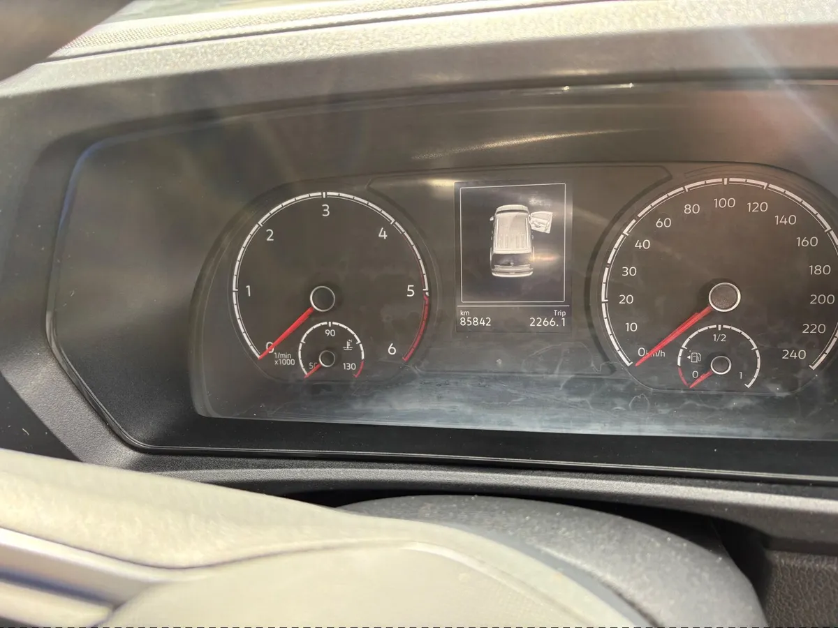 Volkswagen Caddy 2023 - Image 3