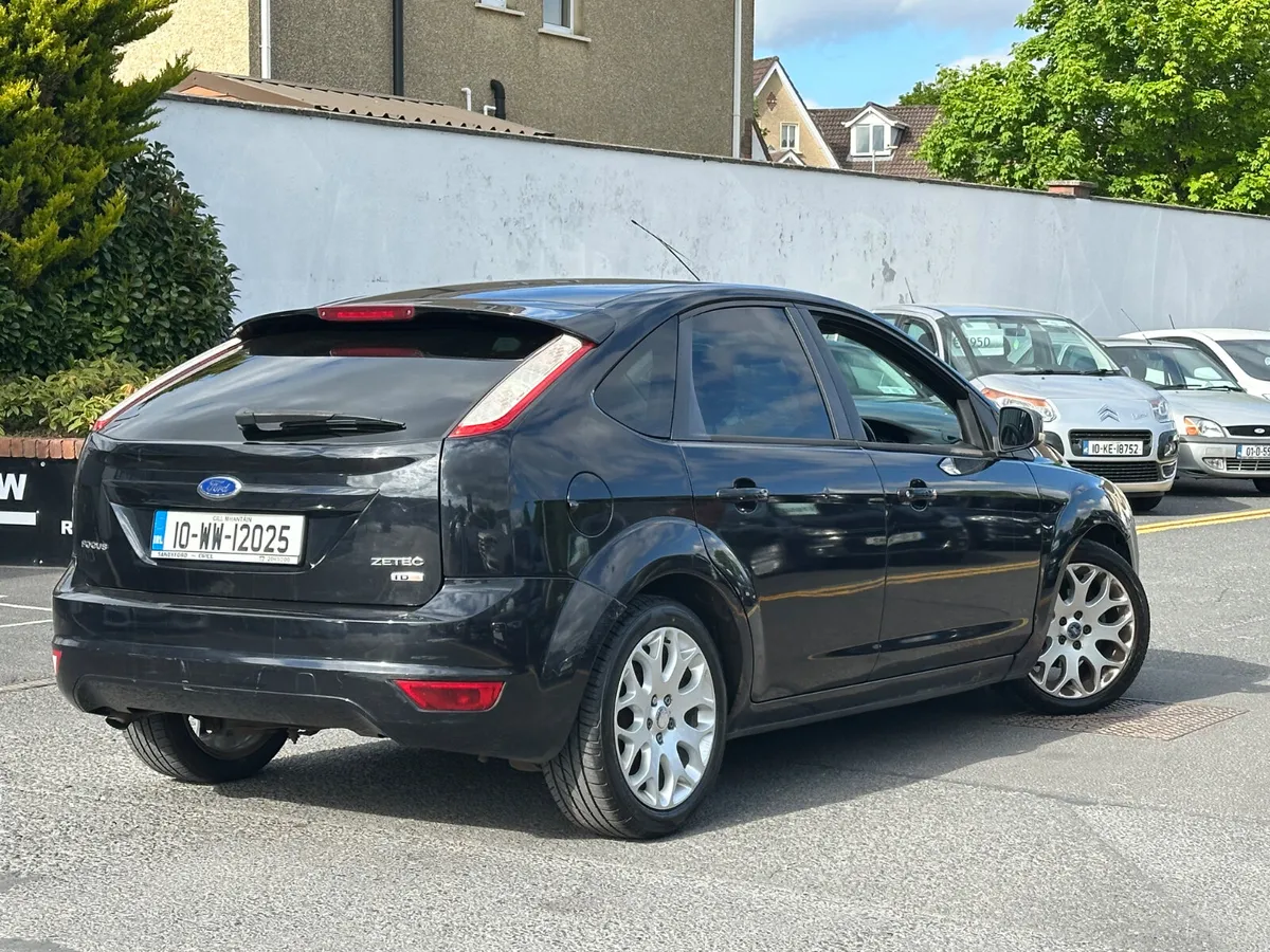 Ford Focus 2010 1.6 Diesel Zetec - Image 4