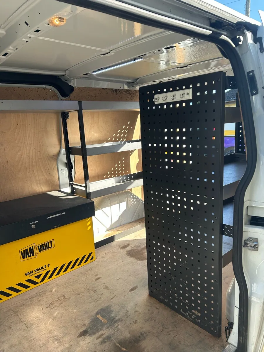 Van shelves - Image 3