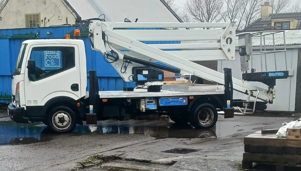 Cherrypicker truck mount - Image 1