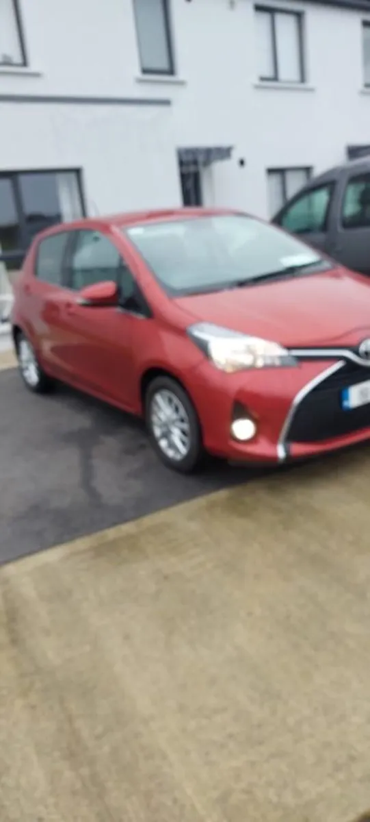 Toyota Yaris 1.0 2015 - Image 2