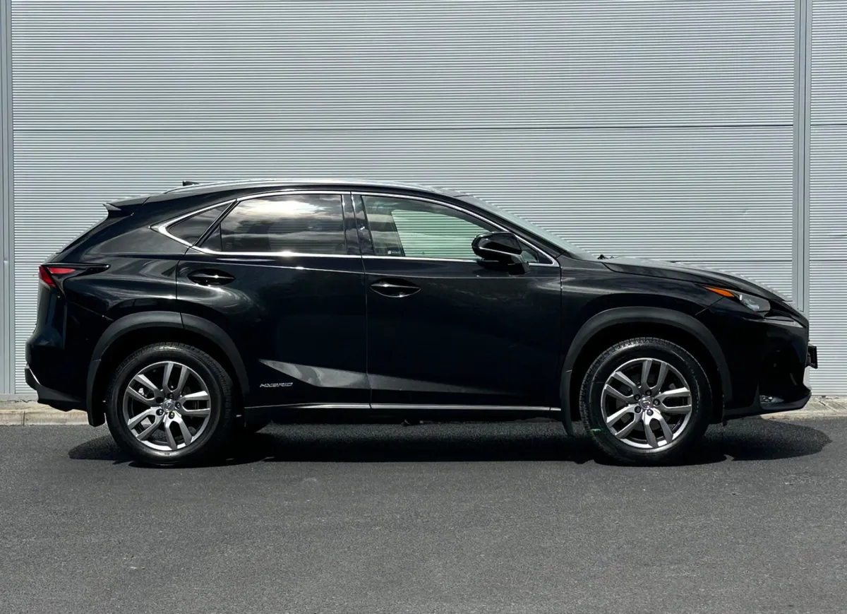 Lexus NX300 Executive - Image 4