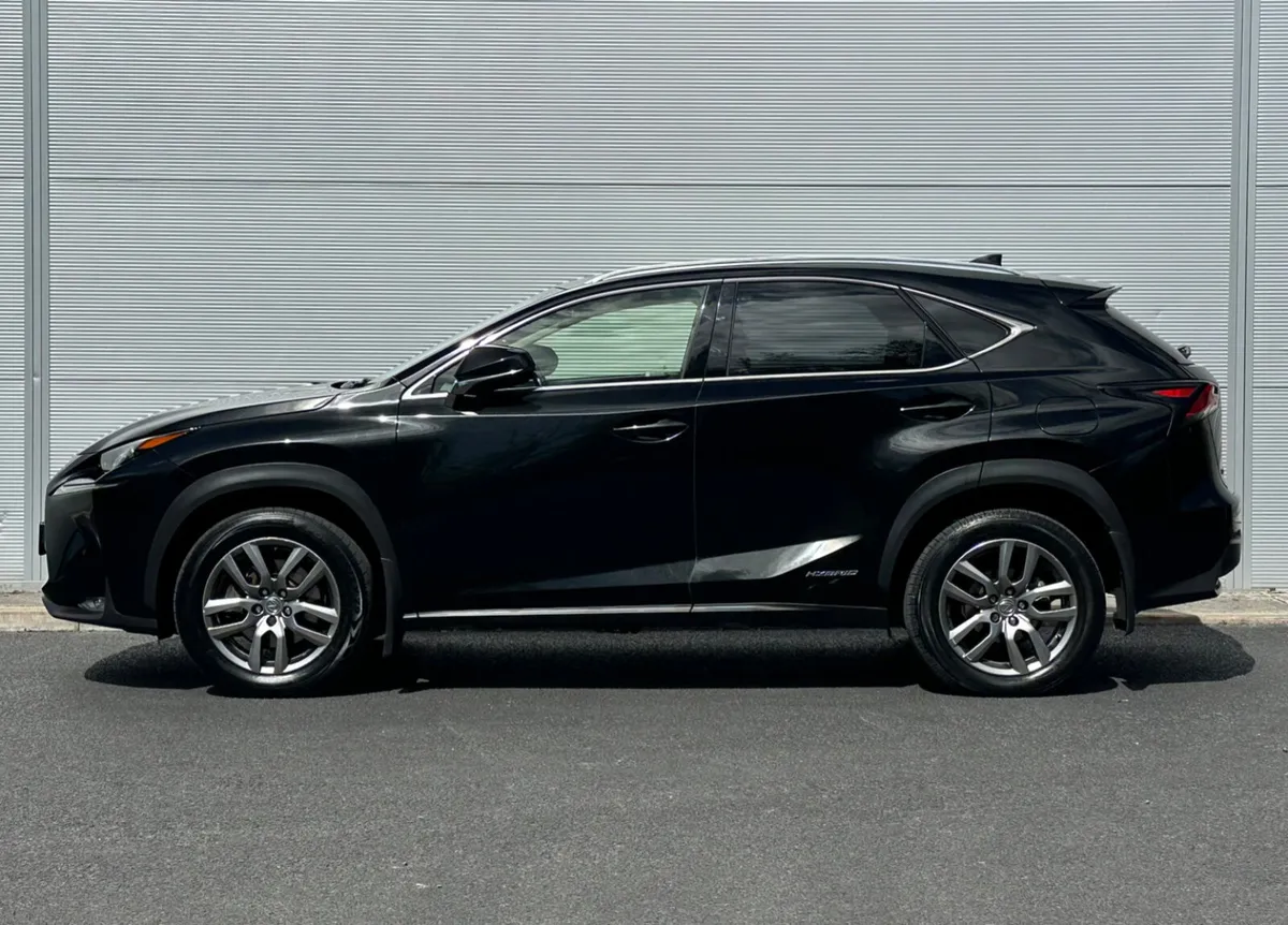 Lexus NX300 Executive - Image 3
