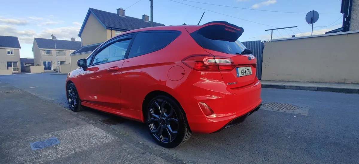 Ford Fiesta St-line 100ps 2019 - Image 2