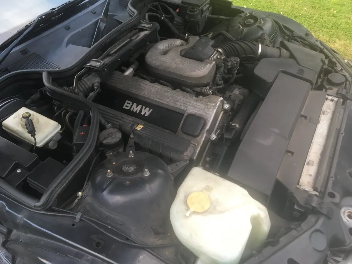 BMW cabriolet - Image 1