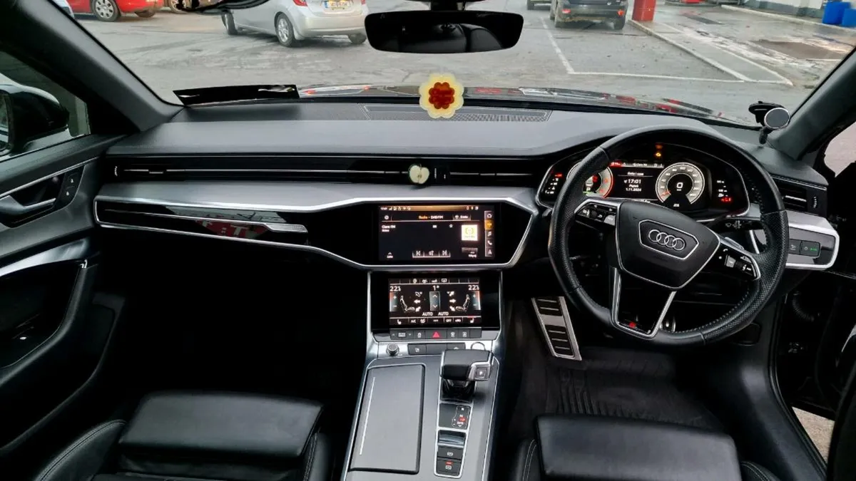 Audi a6 s line black edition - Image 3