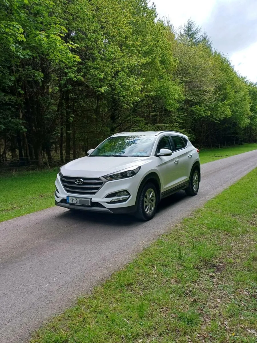 2017 HYUNDAI TUSCON - Image 1