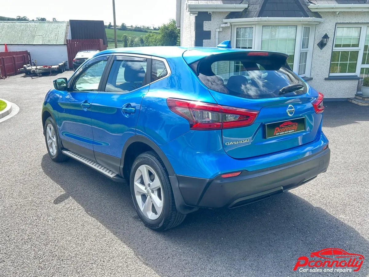 2018 Nissan Qashqai Acenta Premium DCi - Image 3
