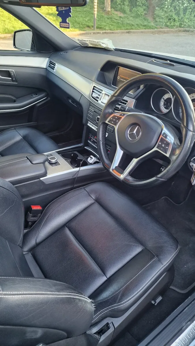 Mercedes-Benz E-Class 2015 AMG Night ED 4 DR - Image 4
