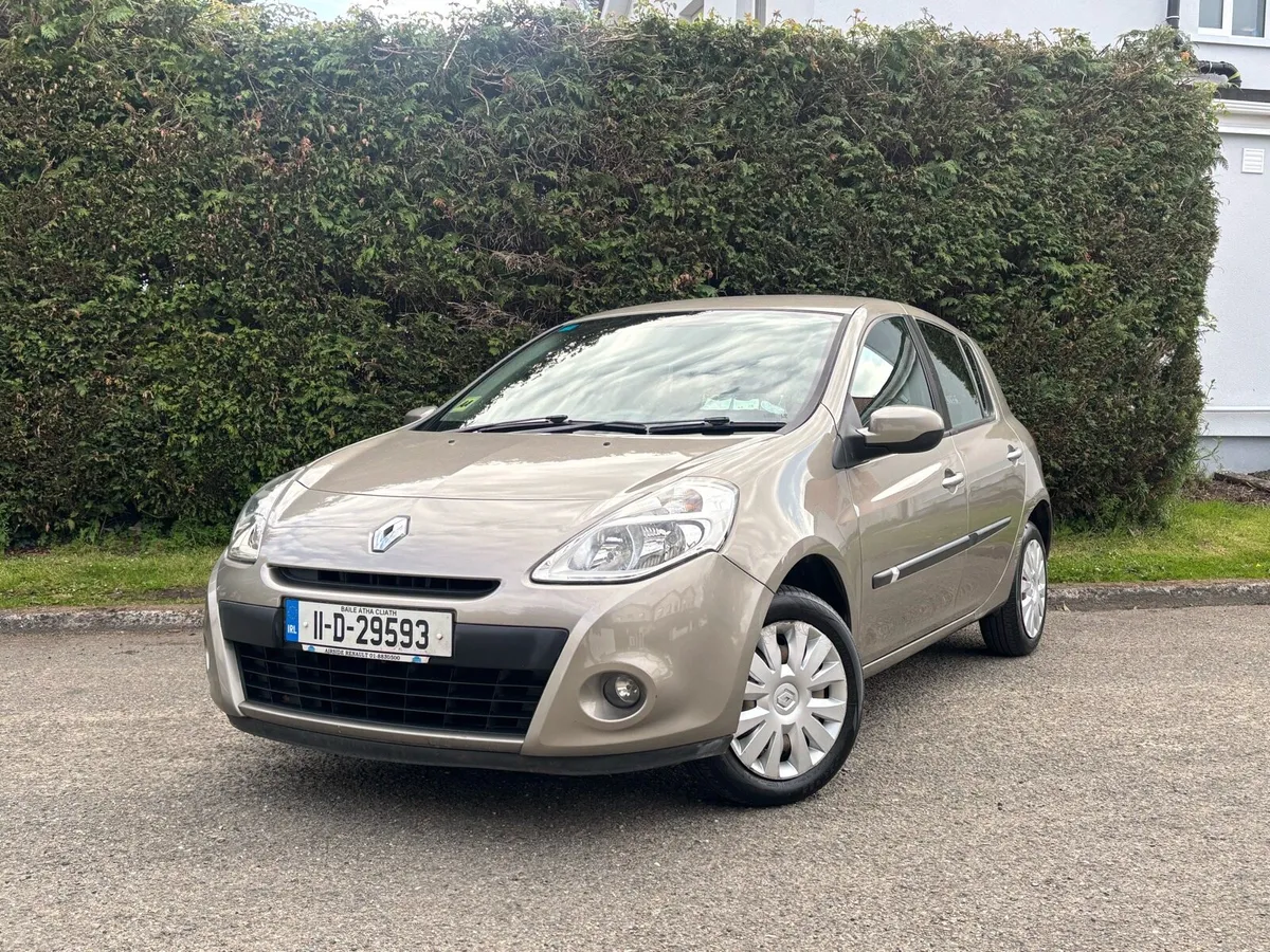 Renault Clio 2011 1.2 ROYALE LOW MILEAGE 92K MILES - Image 2