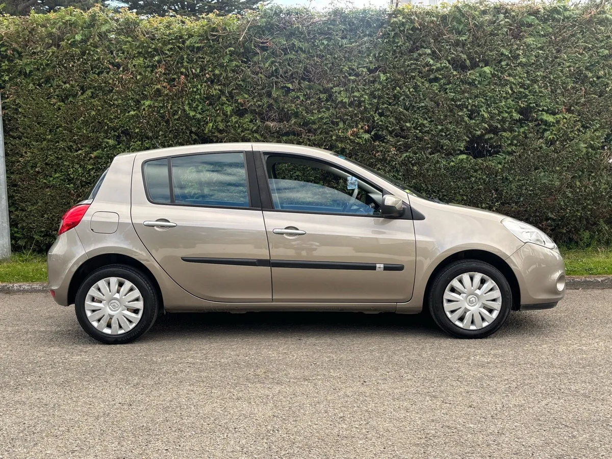 Renault Clio 2011 1.2 ROYALE LOW MILEAGE 92K MILES - Image 4