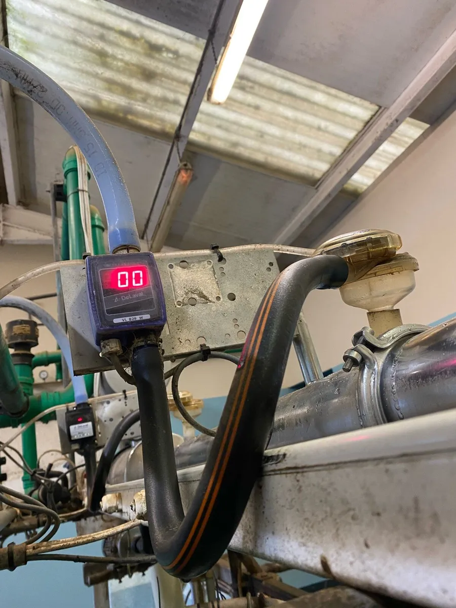 10:20 delaval/manus milking parlour - complete - Image 3