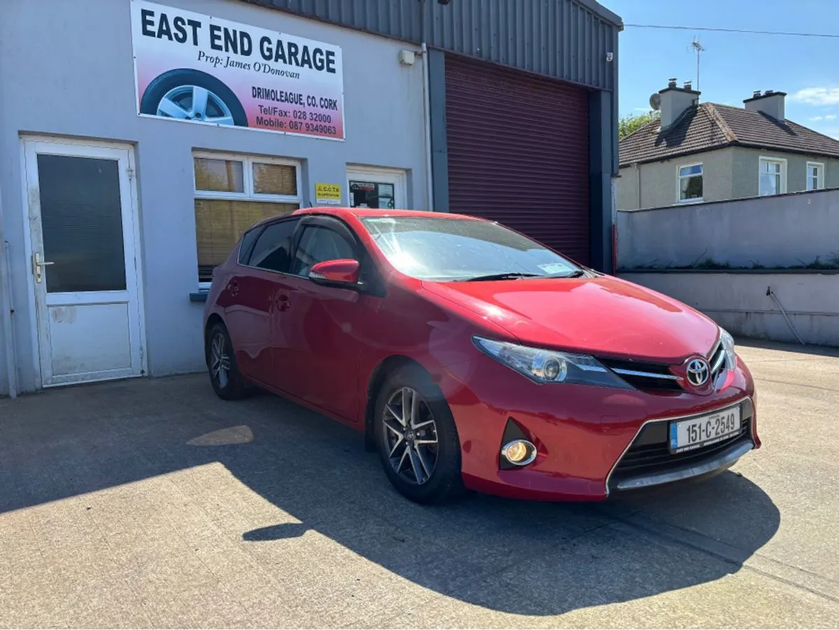 Toyota Auris 1.4 D-4d SOL 4DR - Image 3