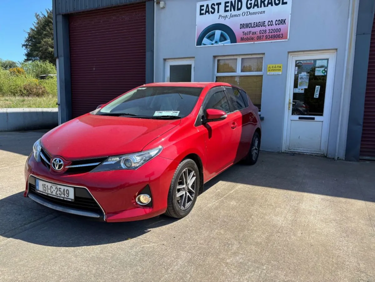Toyota Auris 1.4 D-4d SOL 4DR - Image 4