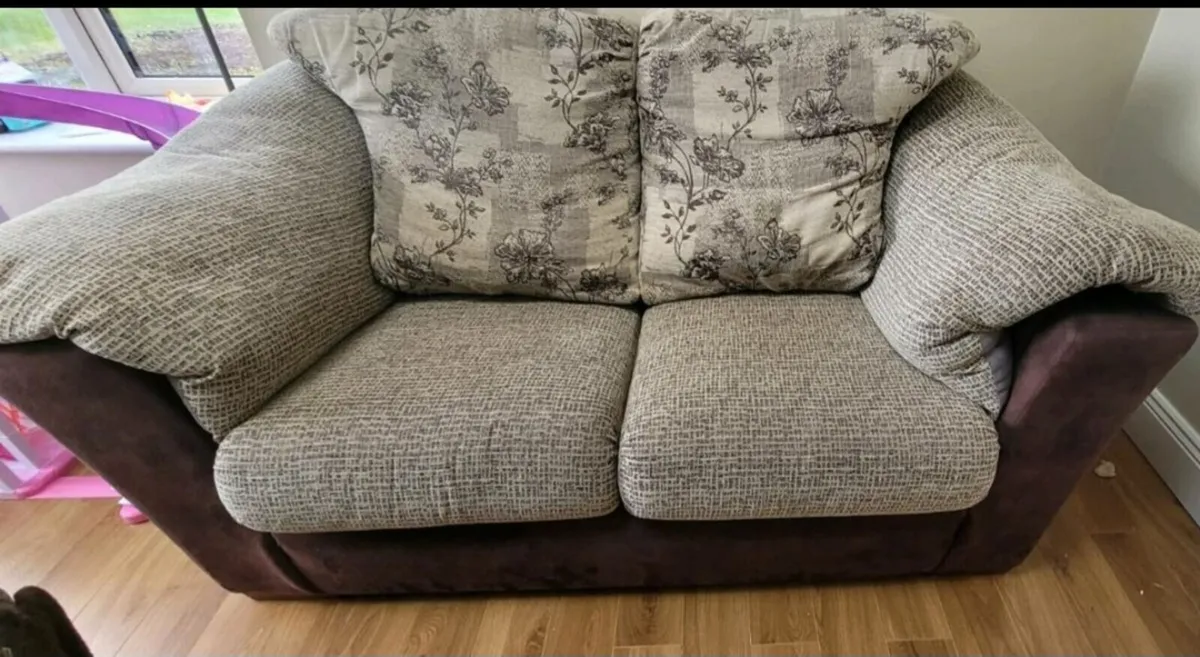 Couch - Image 2