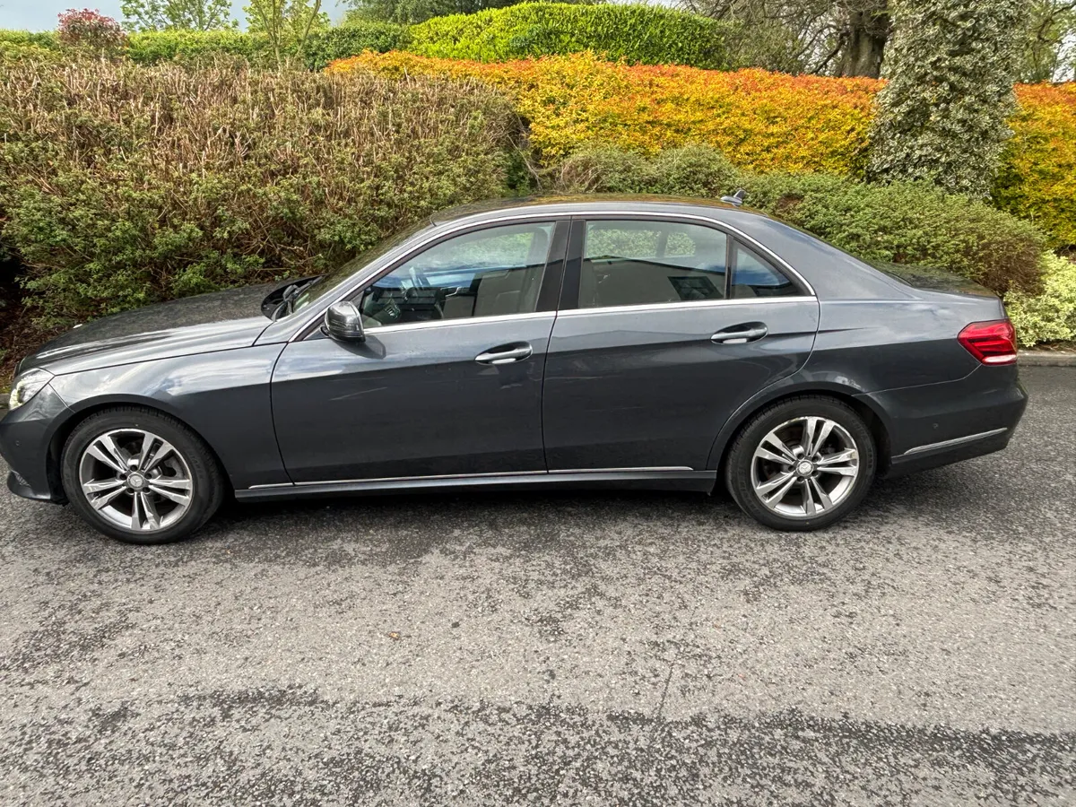 Mercedes-Benz E-Class 2016 - Image 2