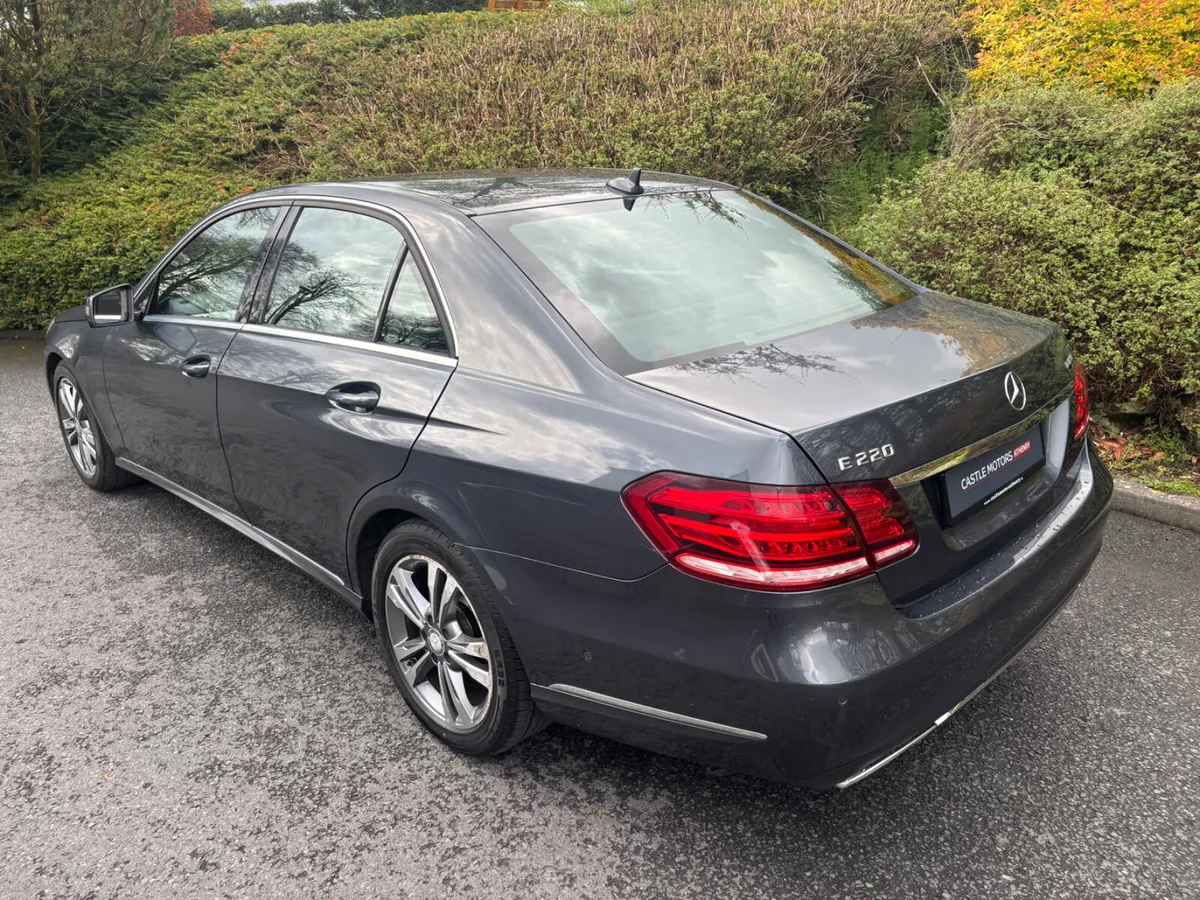 Mercedes-Benz E-Class 2016 - Image 4