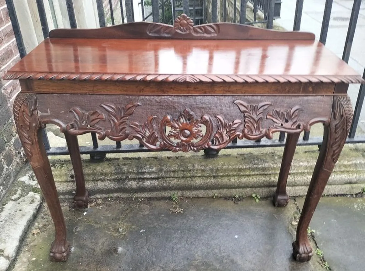 A Chippendale style mahogany Chippendale style mahogany Hall Table - Image 2