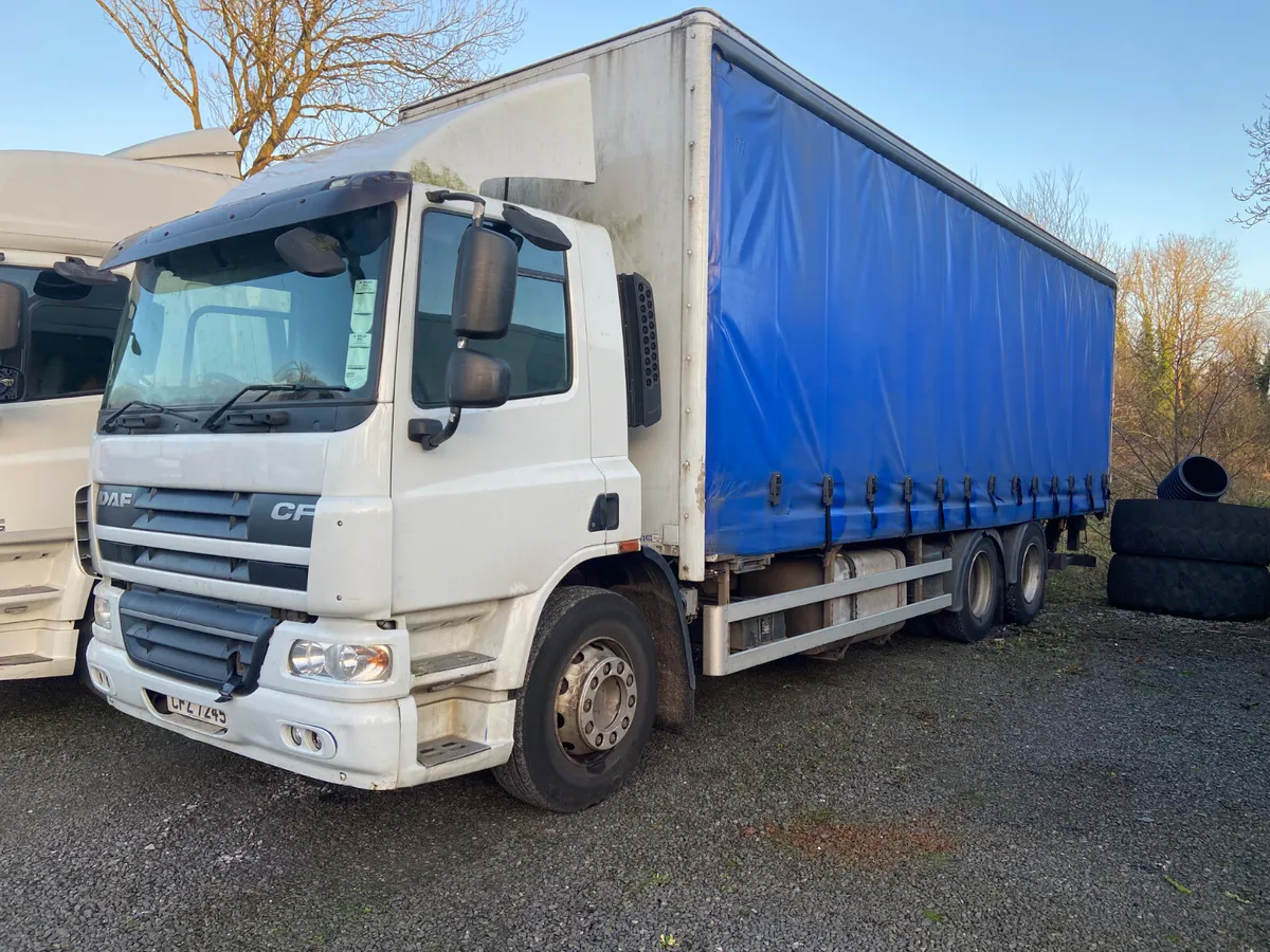 2013 DAF CF 85-360 8x4 Chassis Cab - Image 4