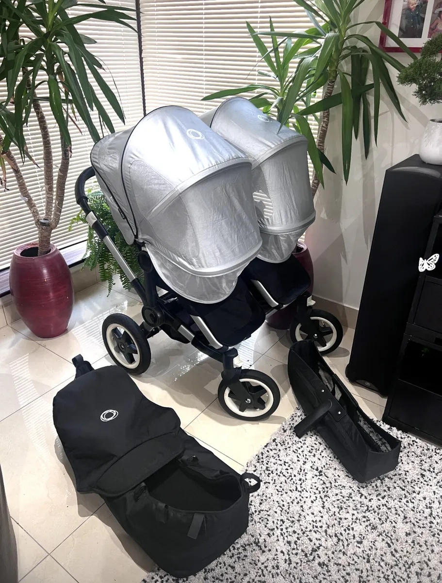 Bugaboo donkey duo in swords