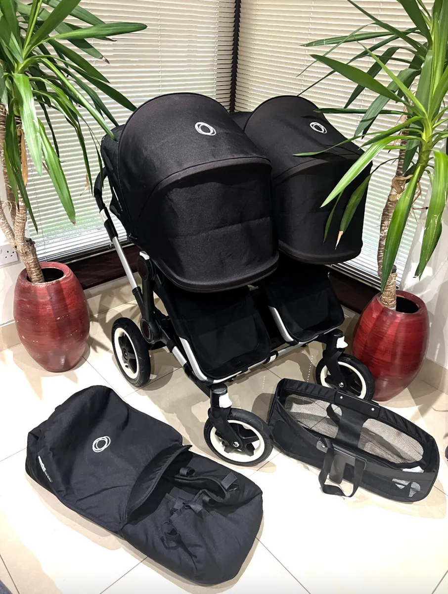 Bugaboo donkey duo in swords