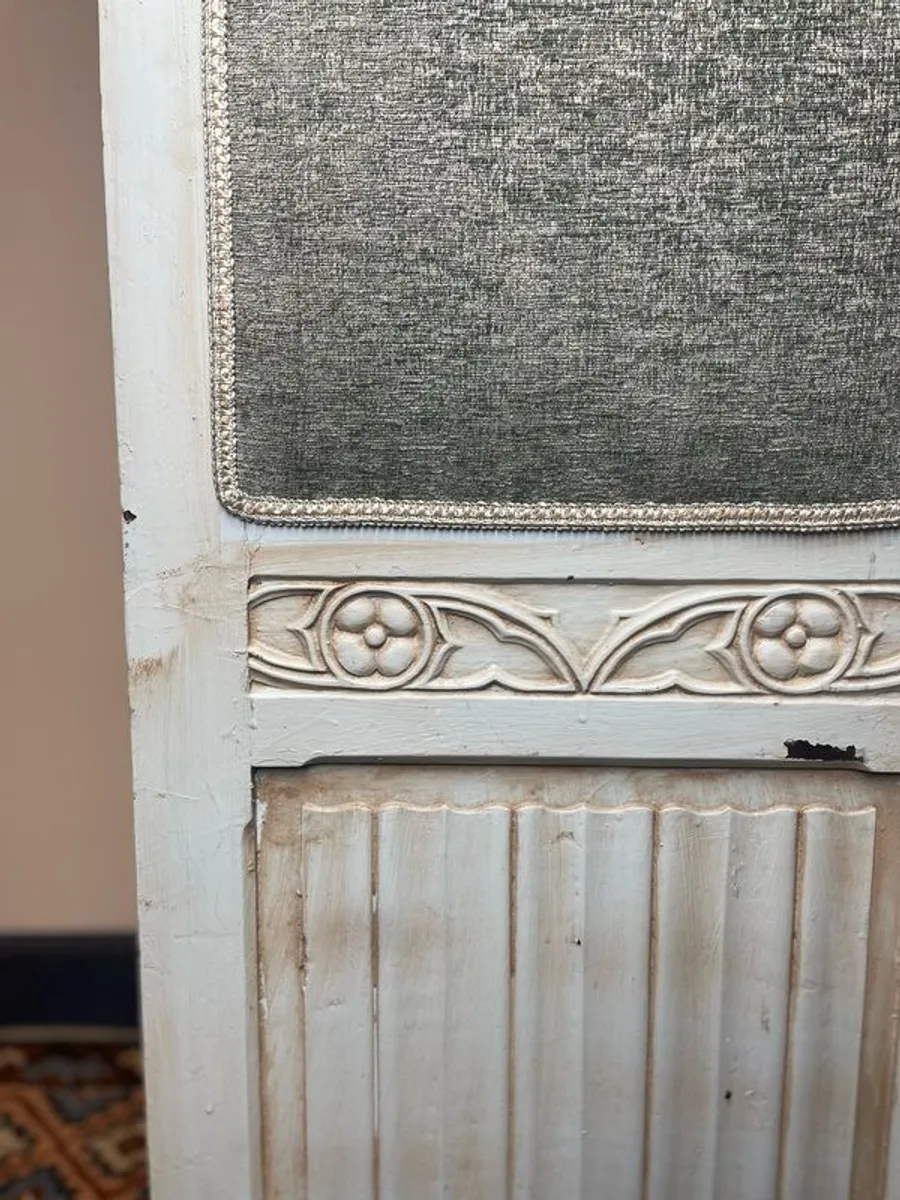 FLASH SALE ! Was 325 Now 230 ! Painted & Distressed Three Fold Room Divider / Screen. - Image 3