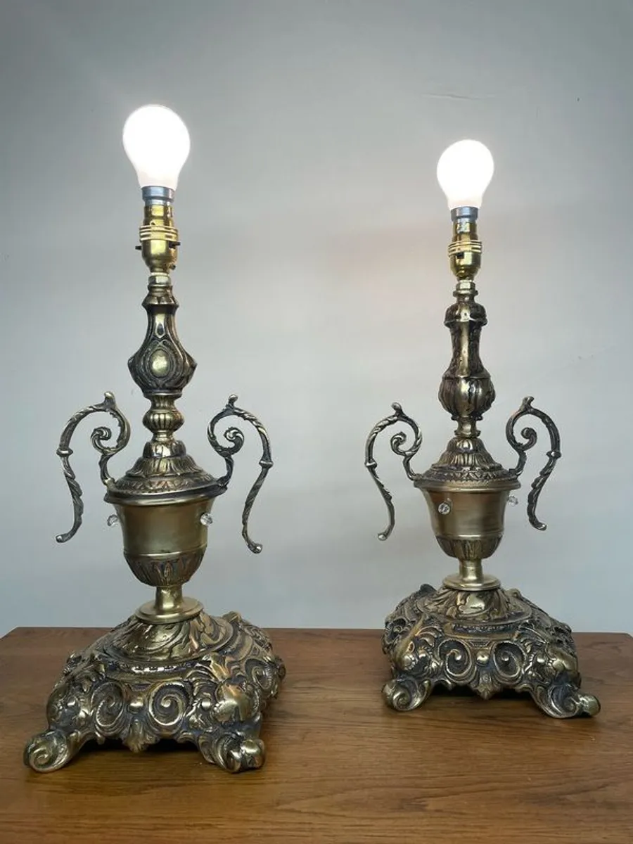 FLASH SALE ! Was 295 Now 230 ! Beautiful Pair of Vintage Table Lamps. - Image 1