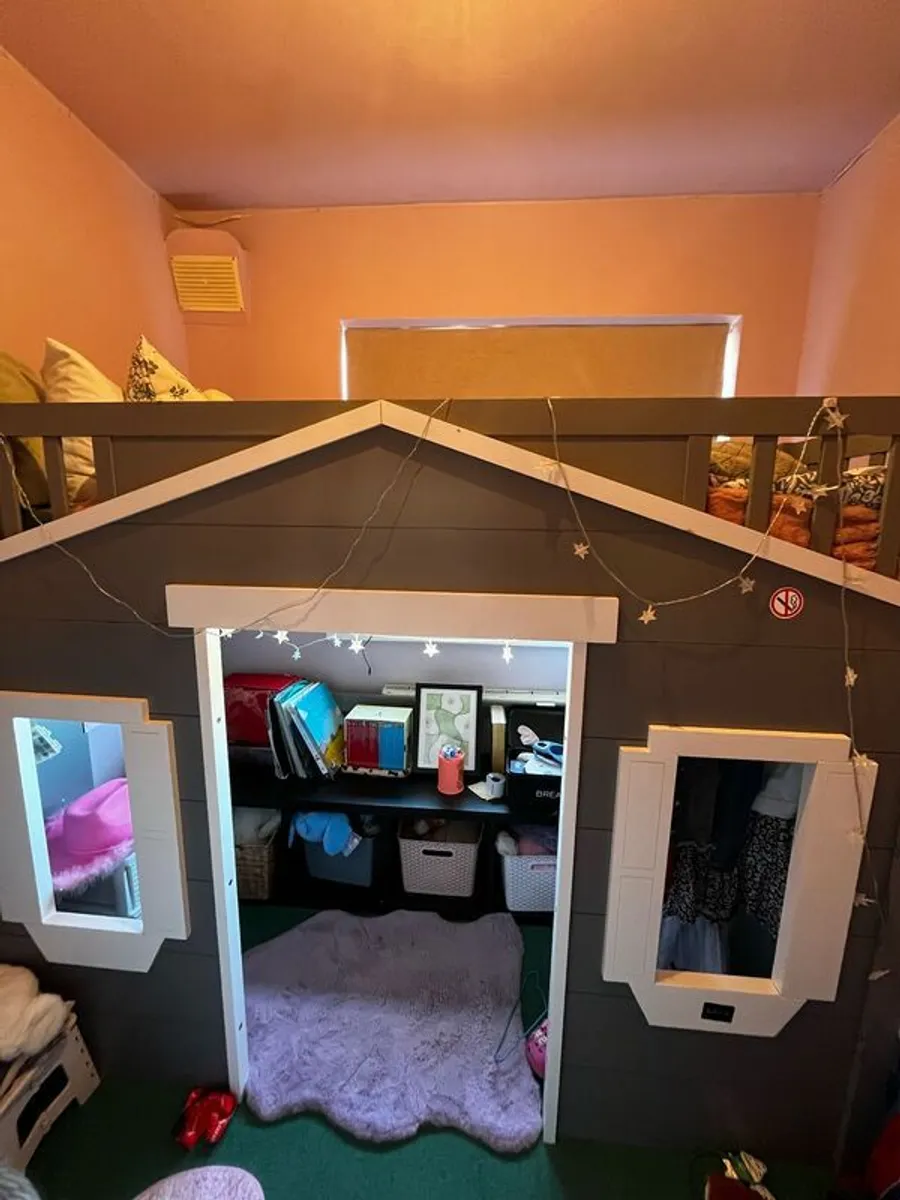 Girls High Bed/ loft Bed Reduced price! - Image 1