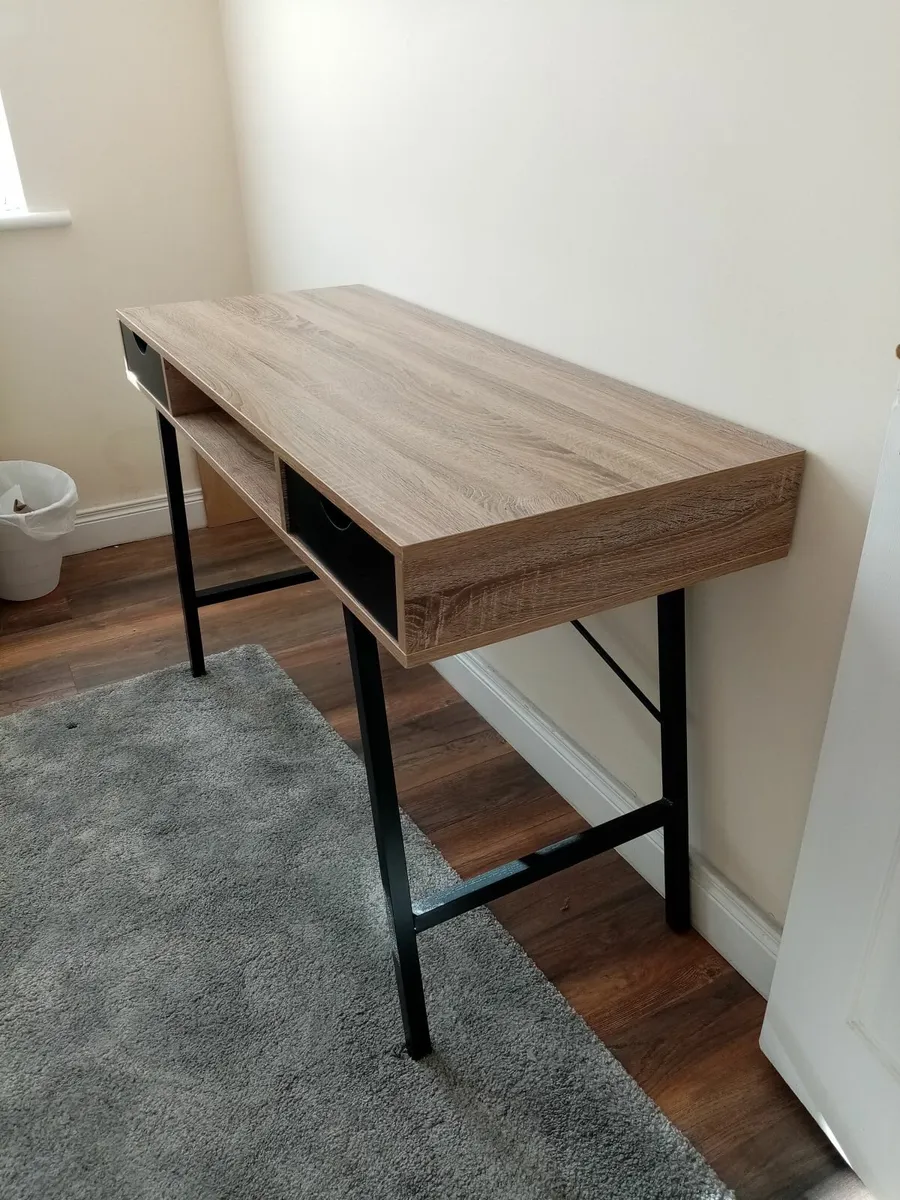 Office desk - Image 2