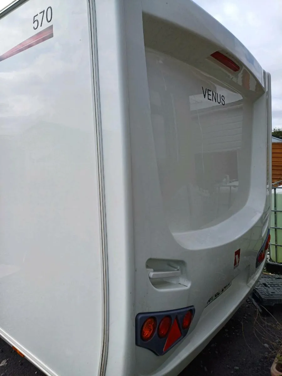 2018 lunar Venus 4 berth - Image 3