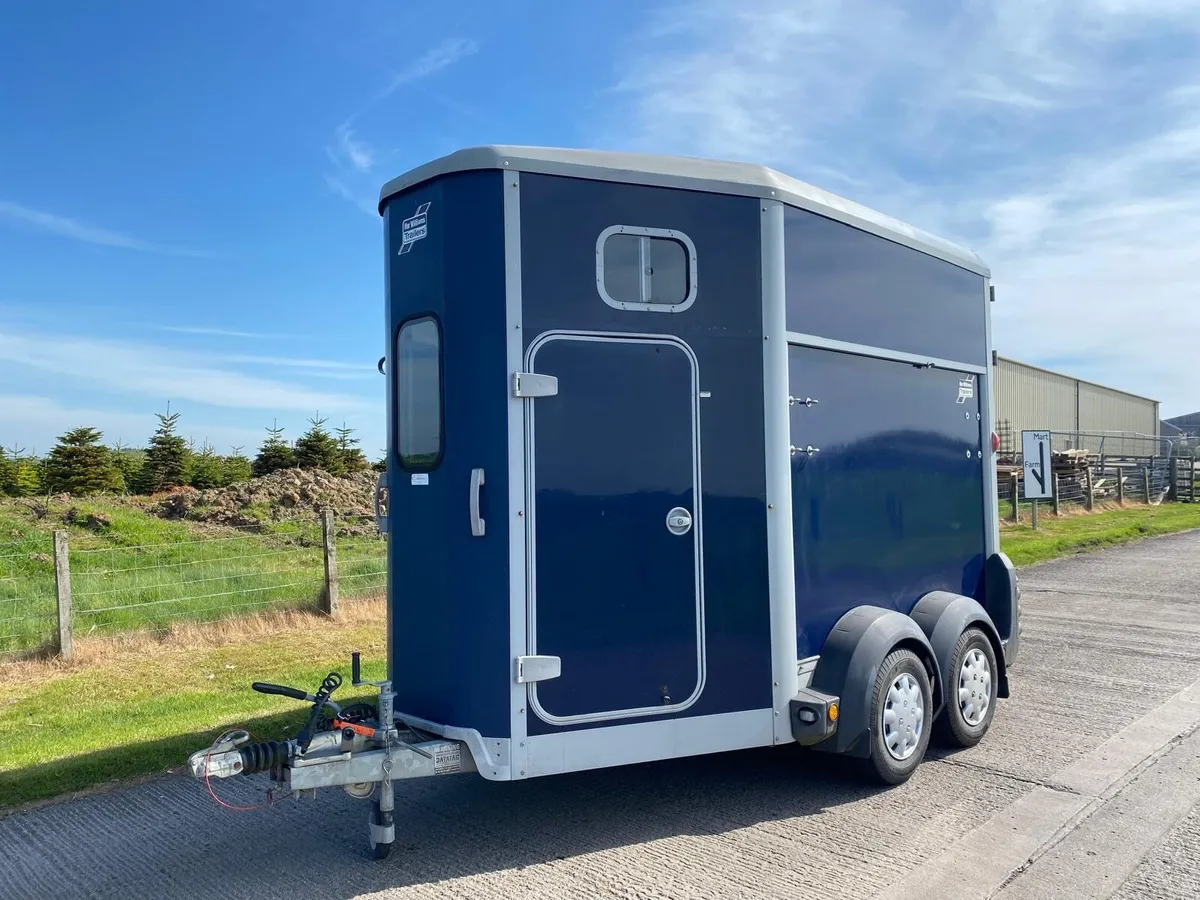 IFOR WILLIAMS HB 506 BLUE Horsebox - Image 1
