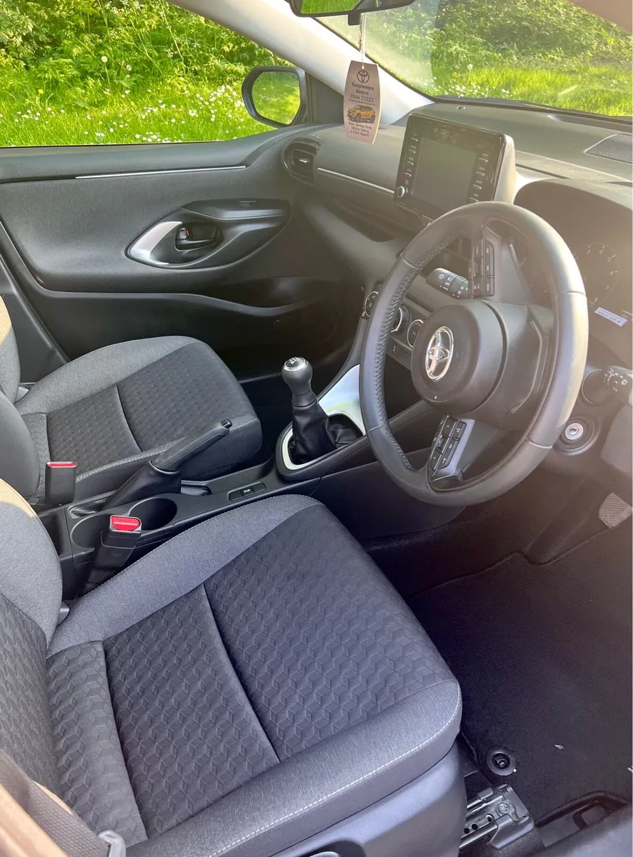 Toyota Yaris 1.0 Luna 4DR 2023 - Image 4