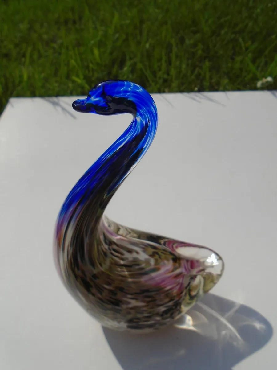 Avondale glass swan,Home decor,Ornament - Image 1