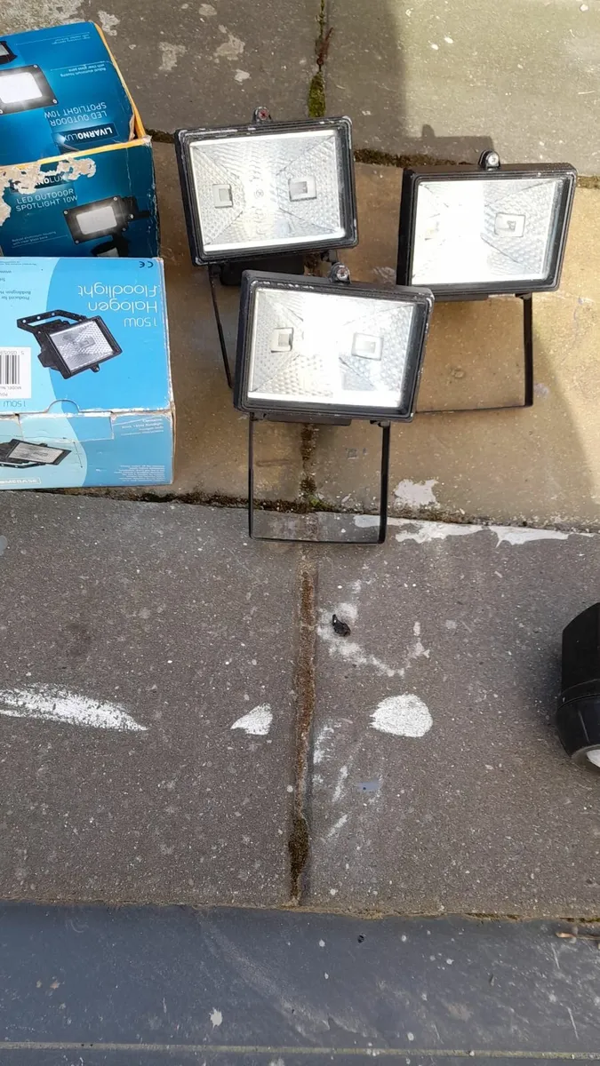 Led and Flood lights - Image 1
