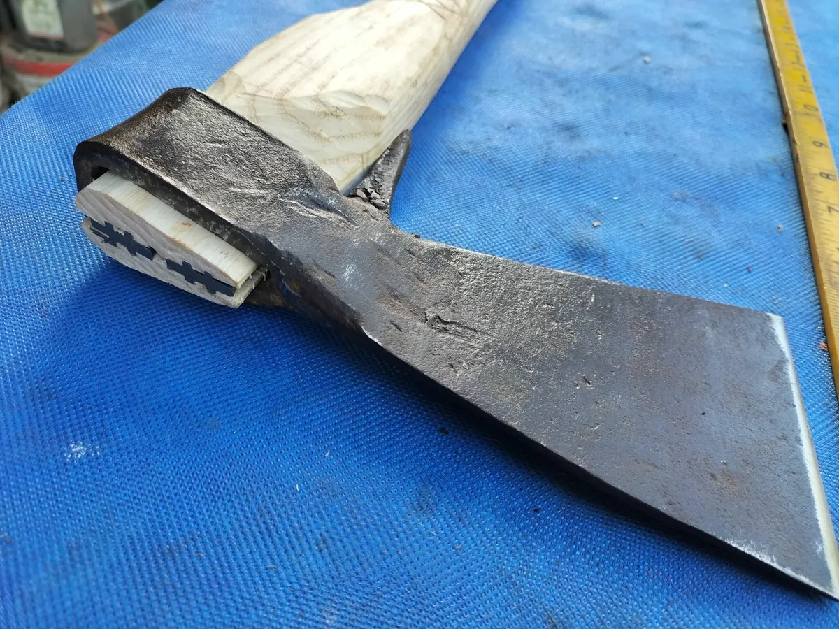 1000g French Carpenters Axe - Image 3