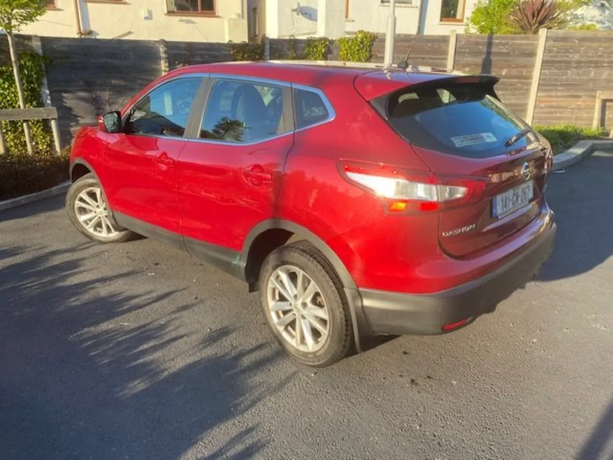 Nissan Qashqai 2014 - 1 Owner - Image 3